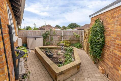 Walnut Drive-02 - t.jpeg