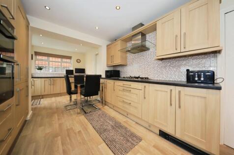 Fitted Kitchen