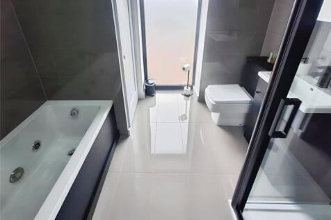 Bathroom/Shower Room