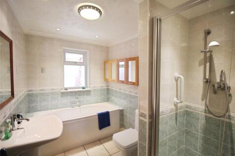 Bath/Shower Room