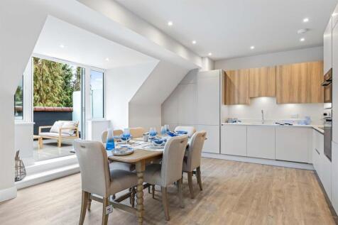 7 McLaren Court, 1 Cobham Road, KT22  9AU-49.jpg