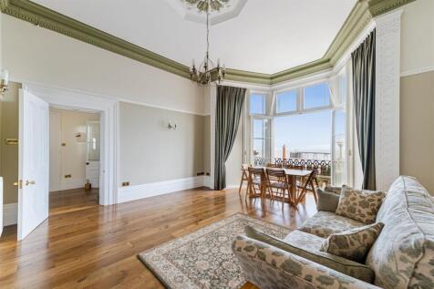 Dining Room/Bedroom 2