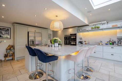 kitchen1.jpg