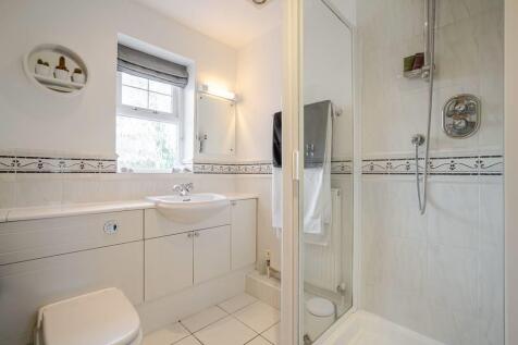 en suite1.jpg