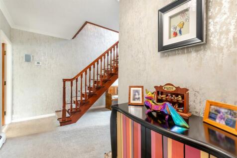 8573874-interior28.jpg
