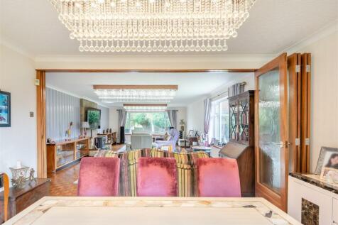 8573874-interior77.jpg
