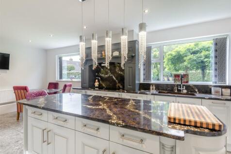 8573874-interior16.jpg