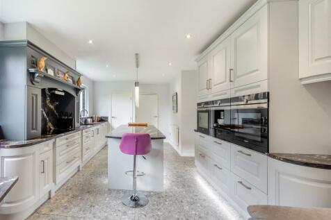 8573874-interior20.jpg