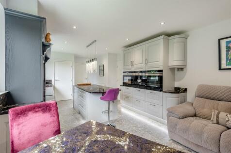 8573874-interior22.jpg