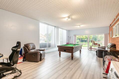 8573874-interior04.jpg