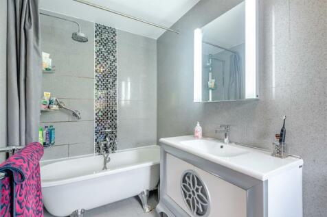 8573874-interior65.jpg