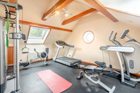 8573874-interior40.jpg