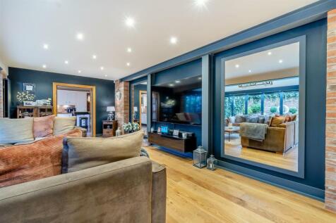 8627183-interior17.jpg