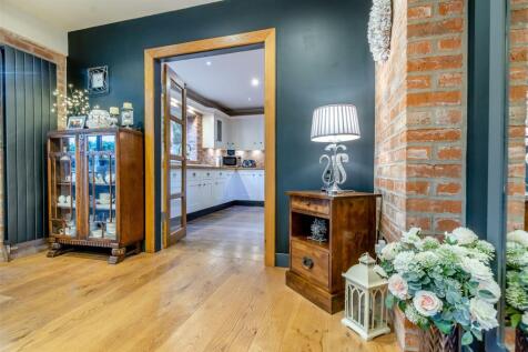 8627183-interior18.jpg