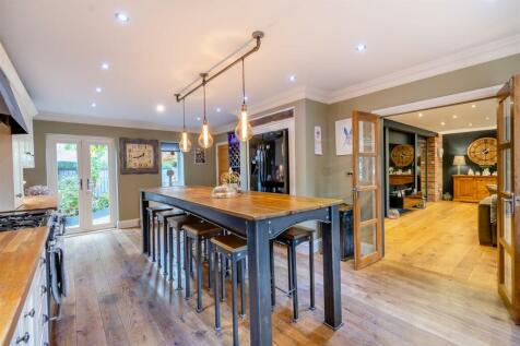 8627183-interior08.jpg