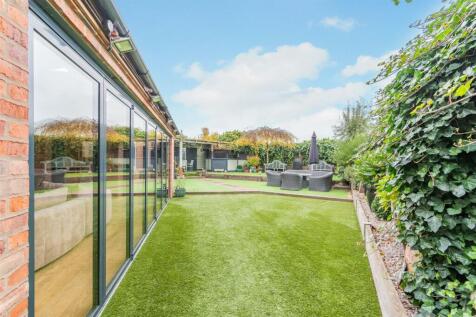 8627183-exterior06.jpg