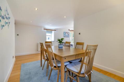 8604544-interior32.jpg