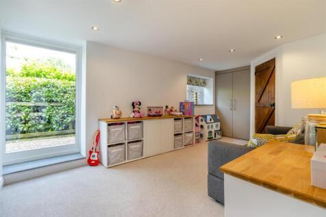 8604544-interior18.jpg
