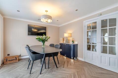 8593622-interior33.jpg