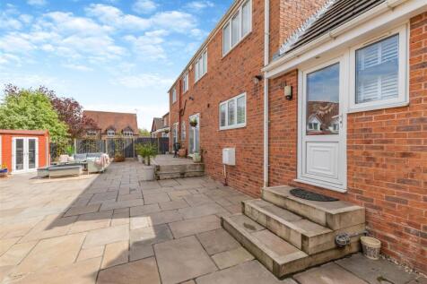 8593622-exterior10.jpg