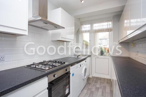 40 Wolsey Cres-7.jpg