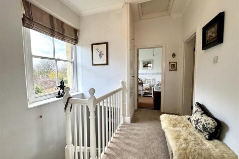 FIRST FLOOR STAIRS AND LANDING