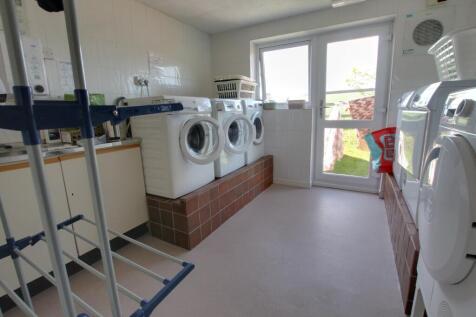 RESIDENTS LAUNDERETTE