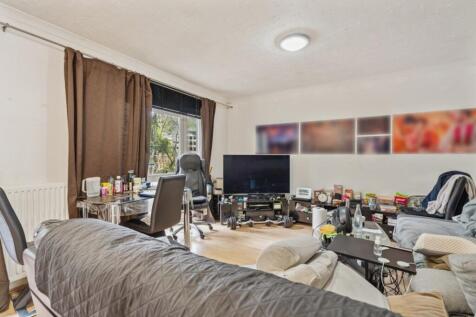 Dining / Living Room