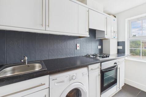 CAM04968G0-PR0058-STILL019