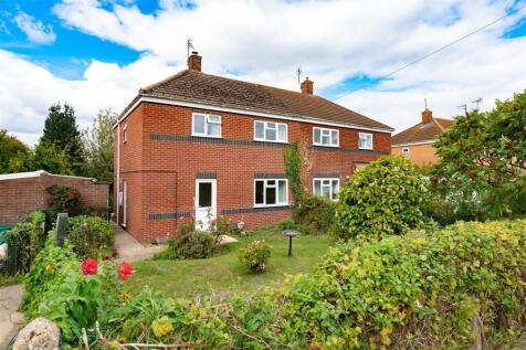 Spalding, PE11 - property photo