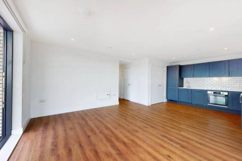 2-bed flat on One Maidenhead, £1,937/mo