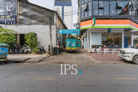 Renovated Duplex 3 Bedroom For Sale - Phsar Kandal 1, Phnom Penh
