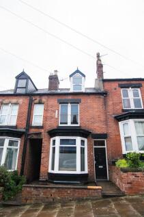 11_newington_rd_student_properties_exterior.jpg