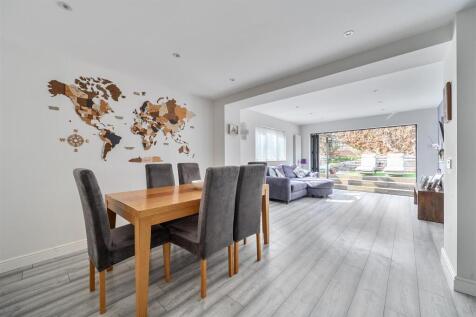 Dining/Lounge