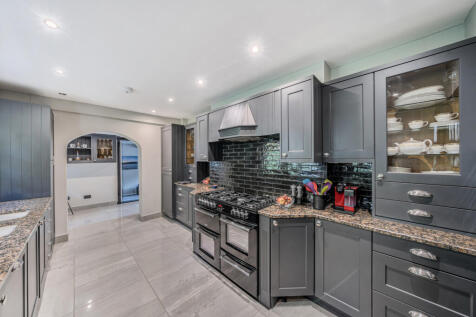 1350960-33-68dd57...