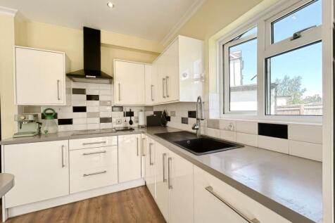 Brockenhurst Way, London, SW16 photo 4