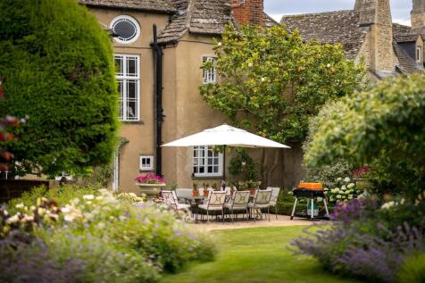 91 - Elm Tree House - SN6 8AA - Web.jpg