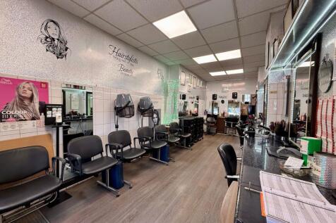 Hairdresser / Barber Shop for sale Image 5