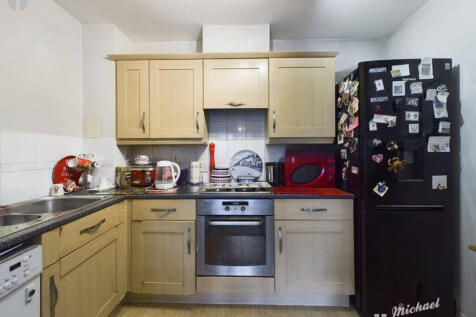 CAM03218G0-PR0543-STILL006-thumbnail-h750-70