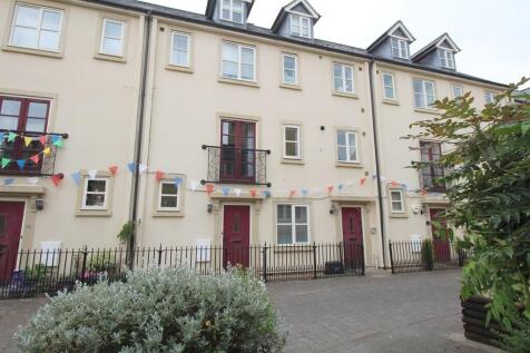 2-bed flat on Chapel Mews, Chippenham, £1,250/mo