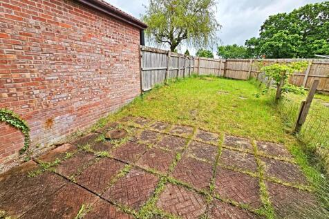 Garden &amp; parking