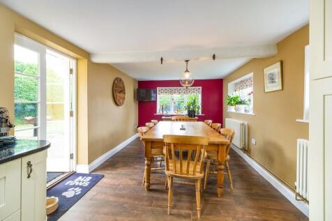 Clamp Farmhouse-1...