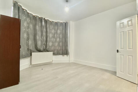 Bedsit for Rent in Mitcham