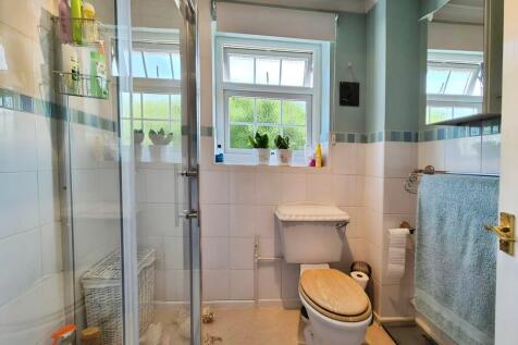 b6cb1a57-10000275...