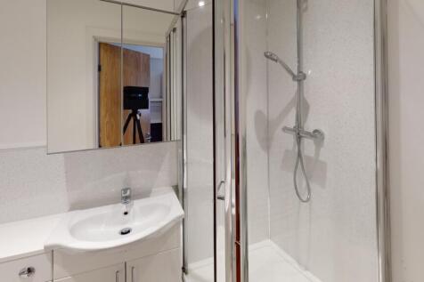 6-54-Glasshouse-St-Bathroom(3)