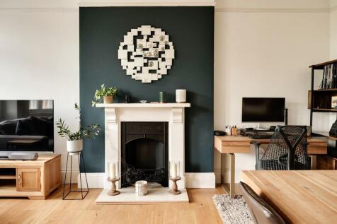 Sitting/Dining Room