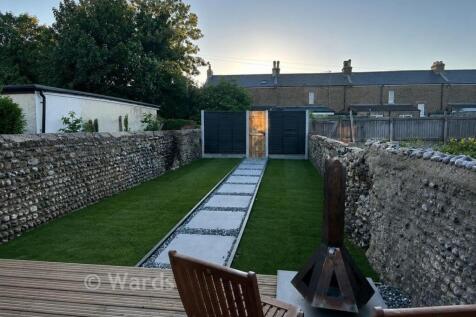 Rear Garden (V)