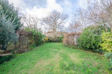 Rear garden pic 4.jpg