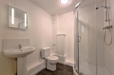 Bathroom - F32 The Forum.jpg