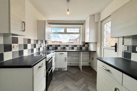 Highcroft Drive, Whitburn, South Tyneside photo 4